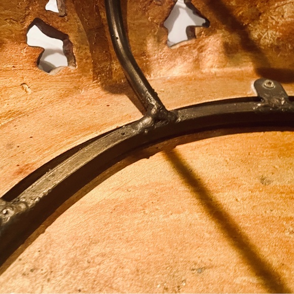 Beautiful gold leaf shelf - Picture 9 of 10